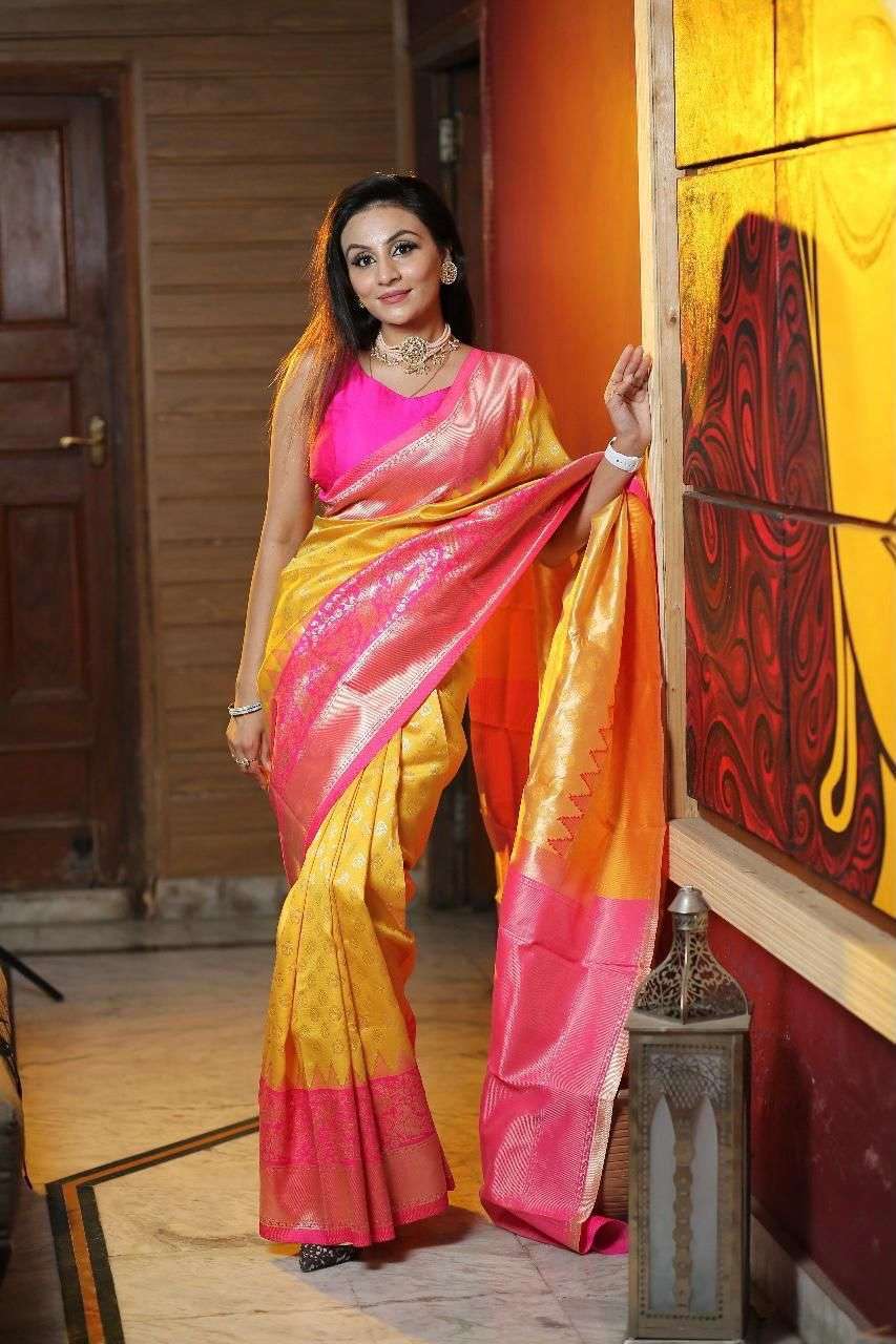 saree fabric soft lichi silk blouse constrast lichi silk blouse with work jacquard waving work with gold waving all over saree