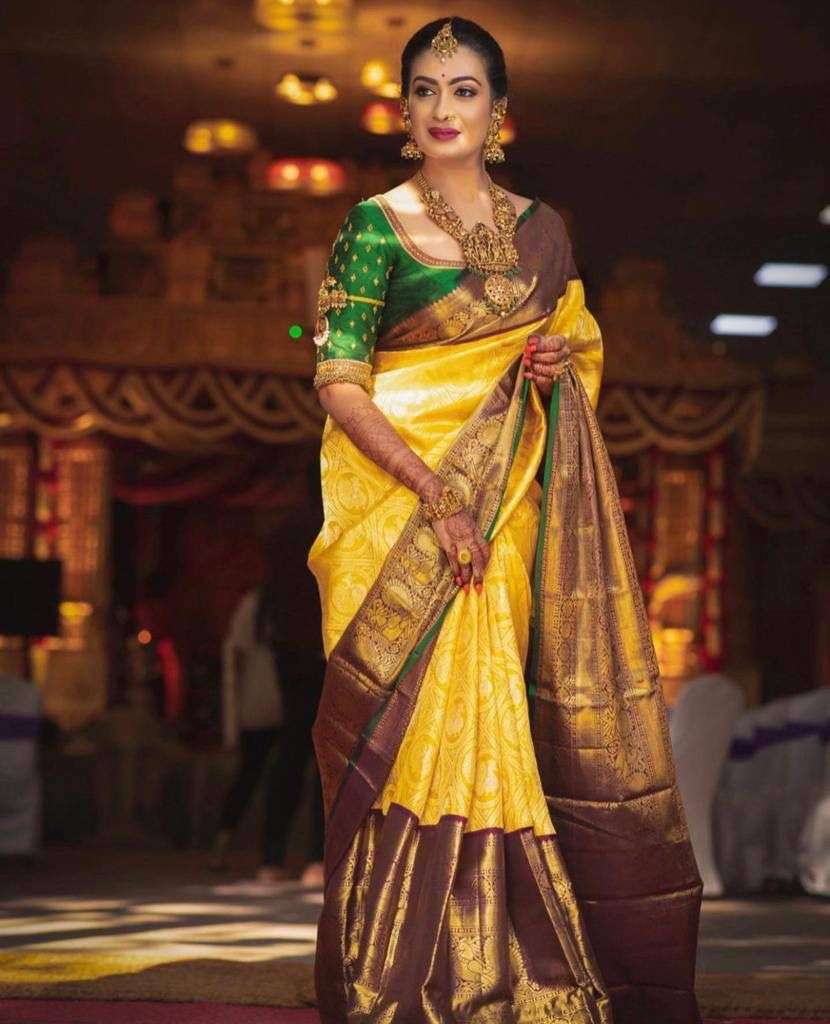 code sf 396 your dream wedding look should seamlessly fit your comfort the hustle bustle of weddings can be tiring and your outfit for the day should not come in between your fun saree 