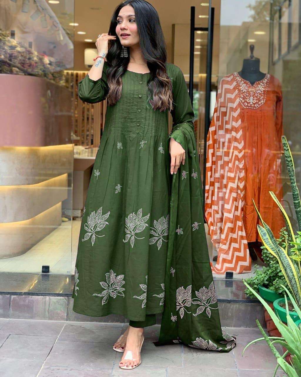 special voluminous beutiful kurti set  collection showroom piece pure discharge premium piece featuring beautiful heavy suit set which is beautifully decorated with printex weaving and prints