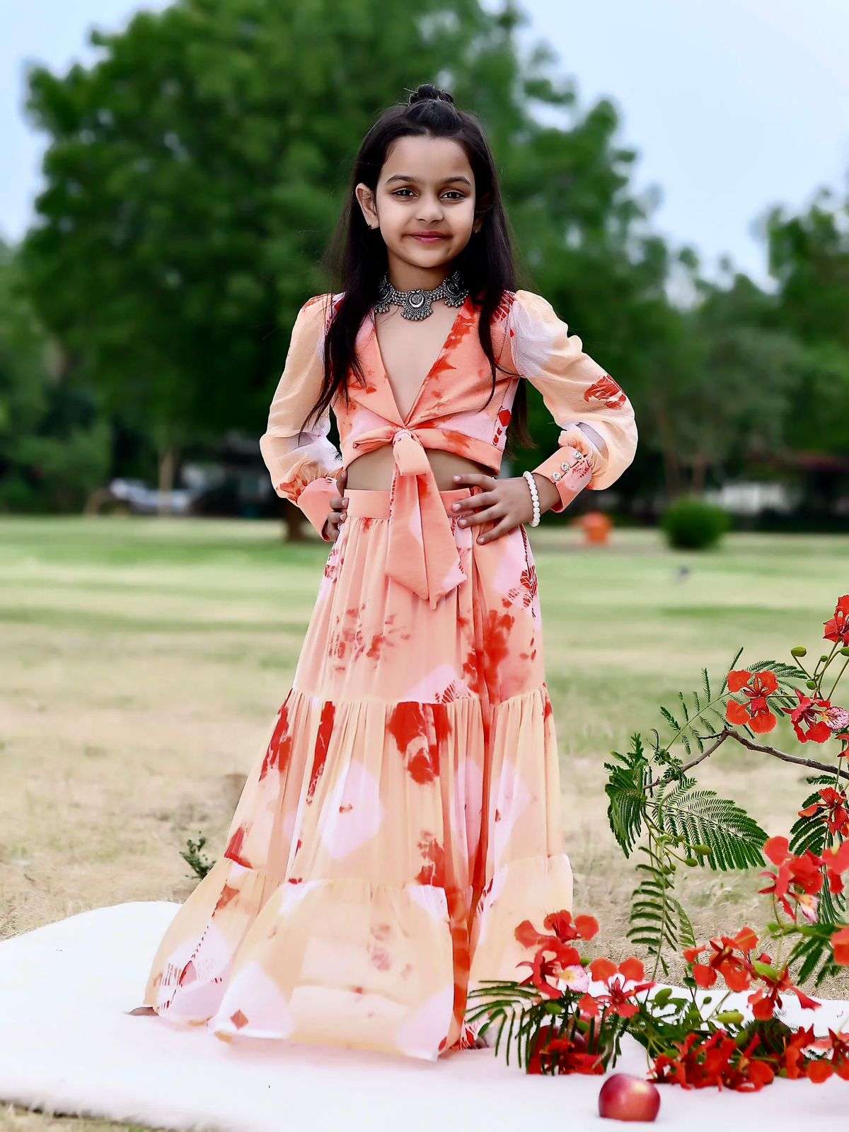 Clothes shop Girls Heavy Embroidered Wedding Wear Semi Stitched Lehenga  Choli (Suitable To 3-15 Years Girls)Free Size.