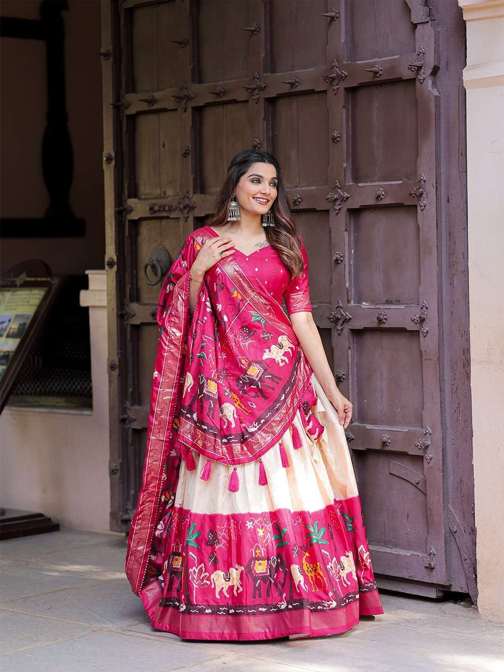 Navratri Lehenga Chaniya Choli : Orange print and mirror ...